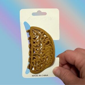 🦄 Matte Paisley Hair Clip!